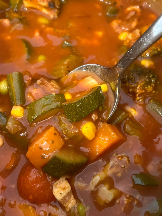 Easy Slow Cooker Vegetable Soup 